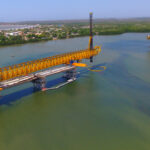 Gran Manglar viaduct, Colombia: building from above, from piles to deck...