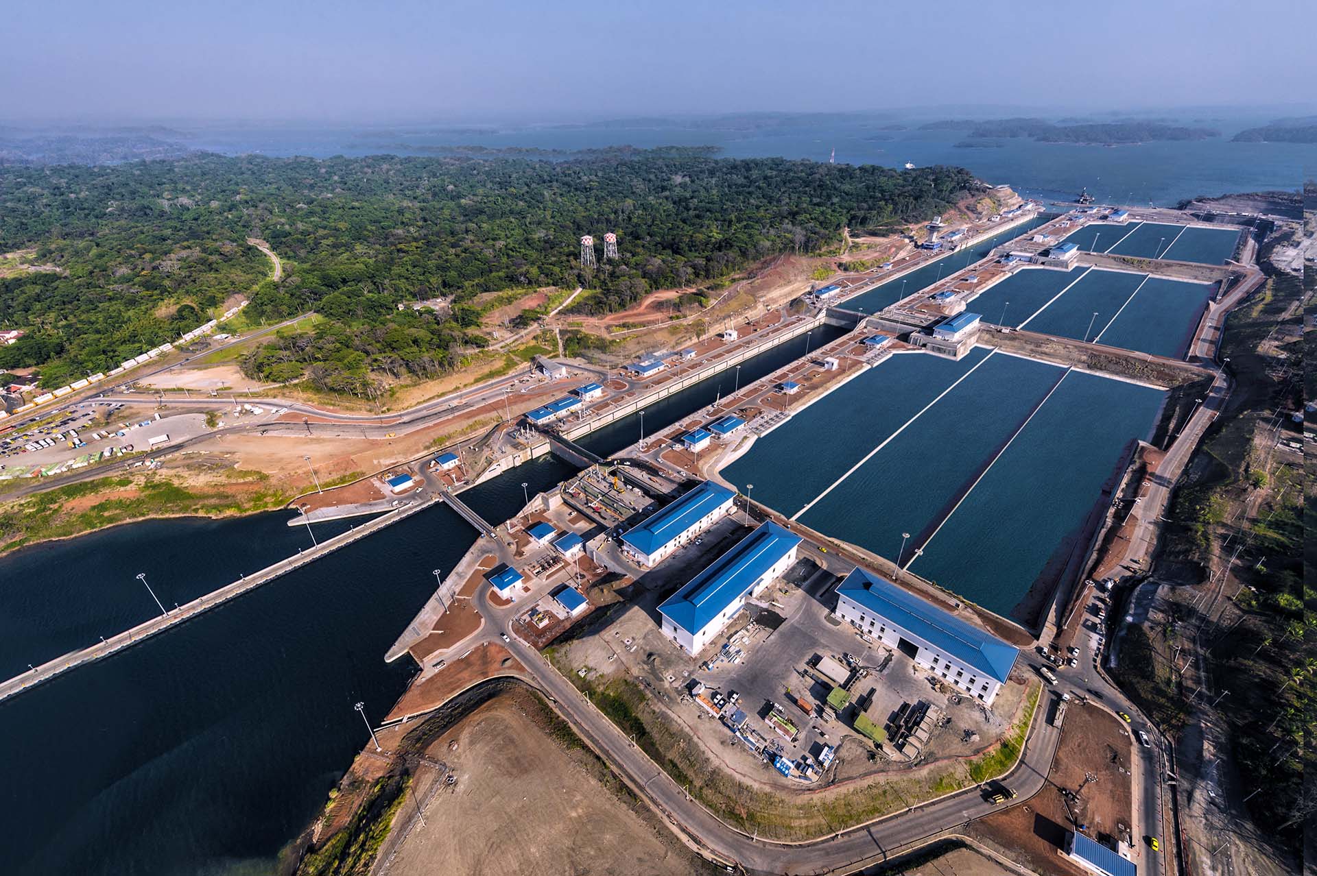 Panama Canal: the new locks, water-saving basins and Italian rolling gates