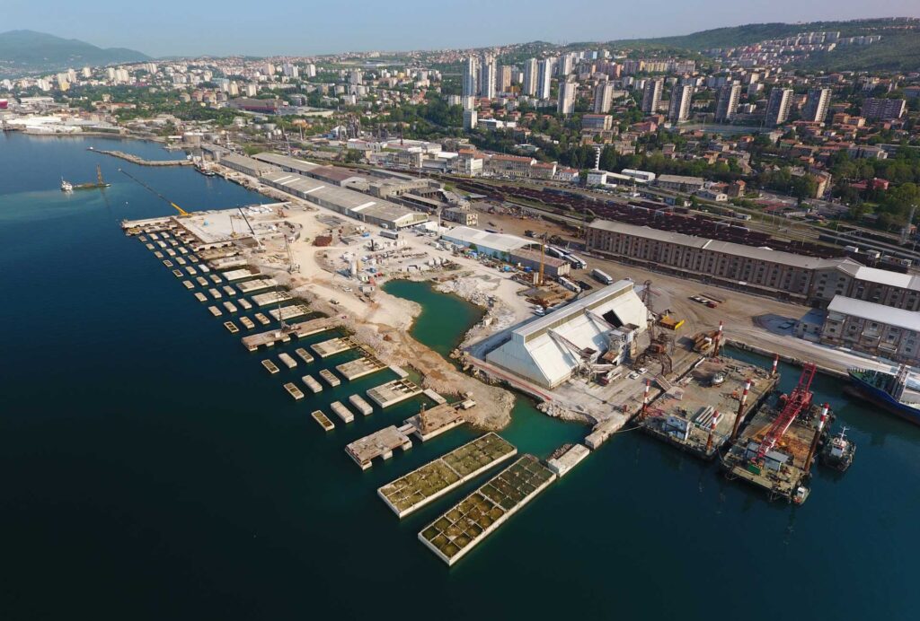 Rijeka, Zagreb Deep Sea terminal: from ground improvement to quay deck
